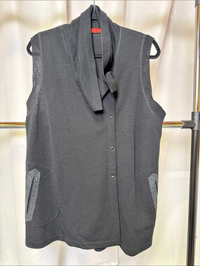 Ryan Roberts women’s Black Wool-Blend Vest/cardigan Large
